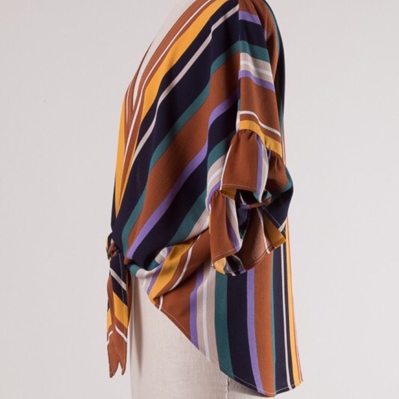 ❗️One Left❗️NWT Short Sleeve Cardigan - Picture 4 of 6